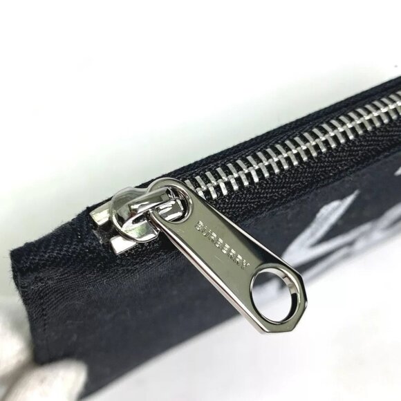 UNUSED BURBERRY Makeup Cosmetics Pouch LOVE coin purse Clutch bag Black/White - Picture 3 of 4